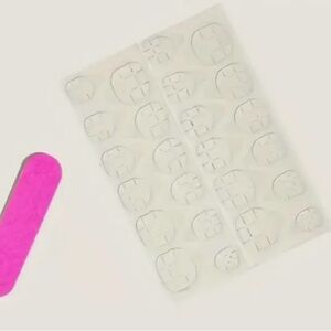 Makeup | Shortmedium Press On Nails Set Of 24 In A Nude Light Pinkish